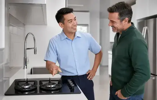 Appliance repair technician in Minneapolis, MN